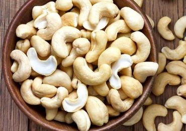 7 Incredible Cashew Nut Benefits: From Heart Health to Gorgeous Hair